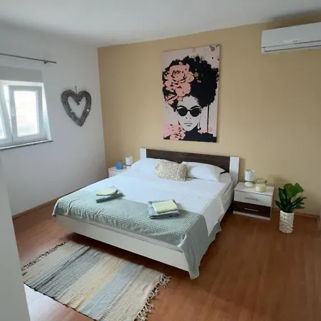 Silent And Close To Sea 1st Floor Apartament *