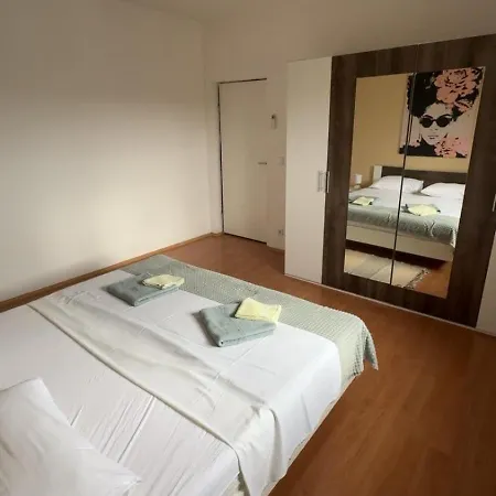 Silent And Close To Sea 1st Floor Biograd Na Moru