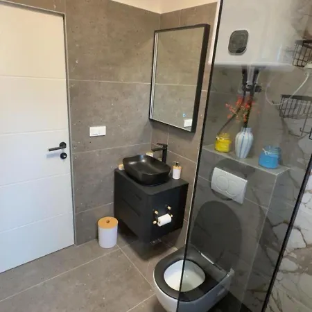 Silent And Close To Sea 1st Floor Apartment Biograd Na Moru