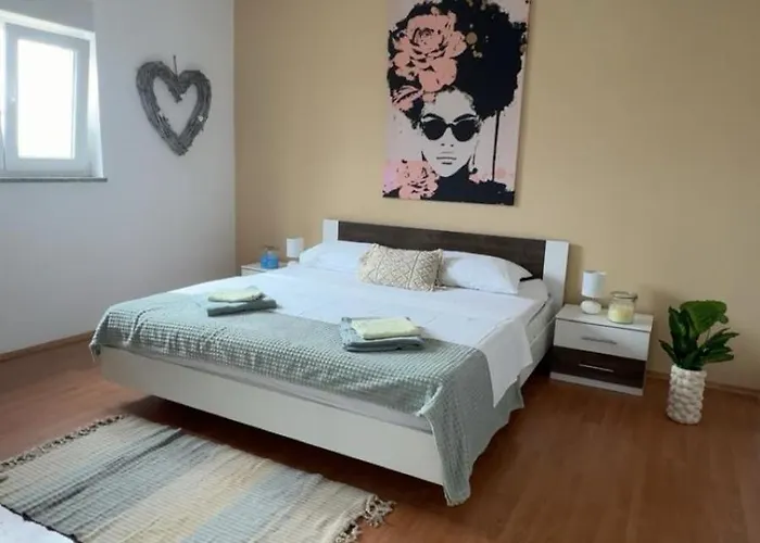 Silent And Close To Sea 1st Floor Apartman Biograd na Moru