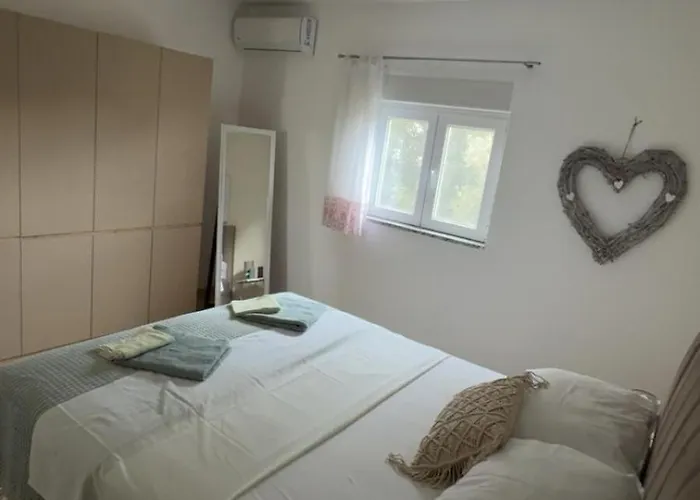 Silent And Close To Sea 1st Floor Apartman *